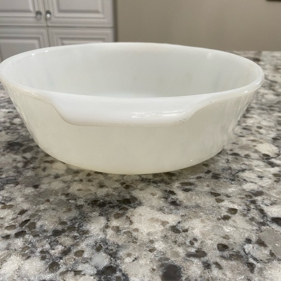 VTG ANCHOR HOCKING FIRE KING MILK GLASS 437 1.5 QUART CANDLE GLOW CASSEROLE DISH - Picture 5 of 8